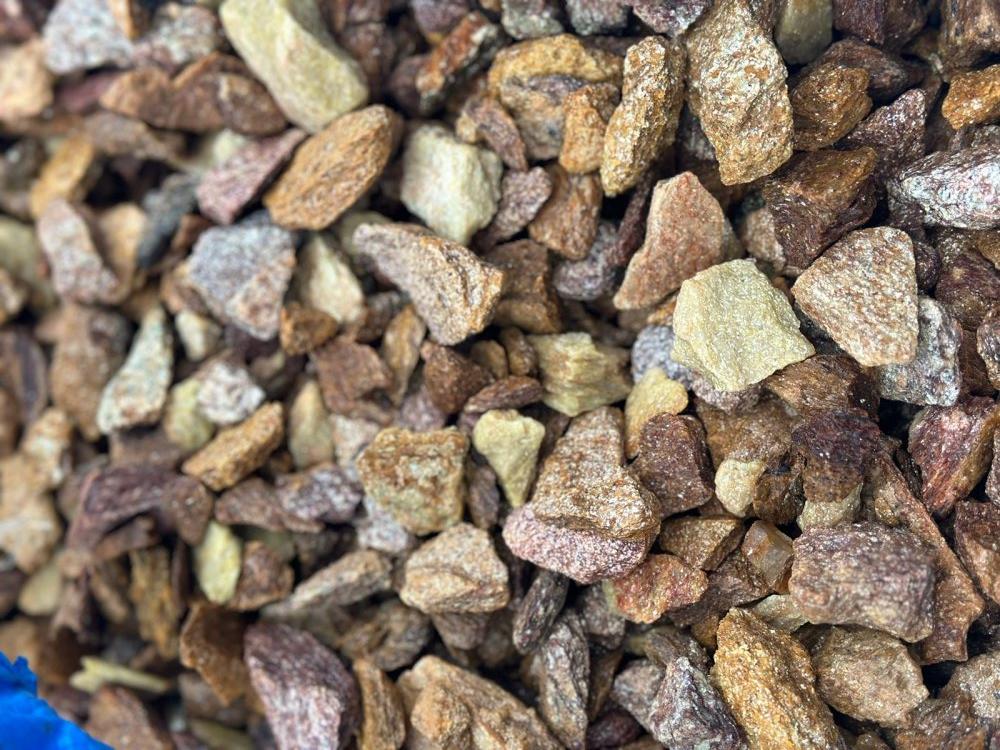 Златолит персиковый декоративная каменная крошка купить в Полевском