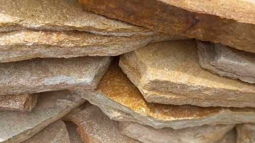 Плитняк златолит жёлтый золотистый для фасада 1,5-3см купить в Полевском