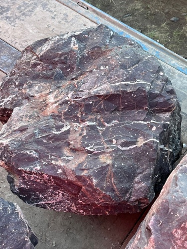 Камни для ландшафтного дизайна красно-фиолетовые 10-60 килограмм купить в Полевском