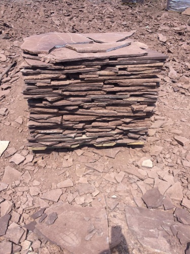 Плитняк лемезит бордовый для цоколя 1,5-2 см купить в Полевском