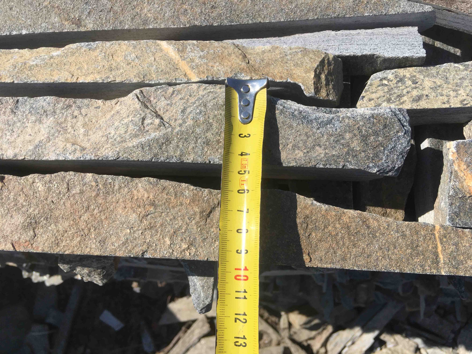 Горбушка златолит мультиколор для облицовки купить в Полевском