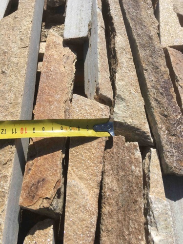 Горбушка златолит золотистый для облицовки купить в Полевском