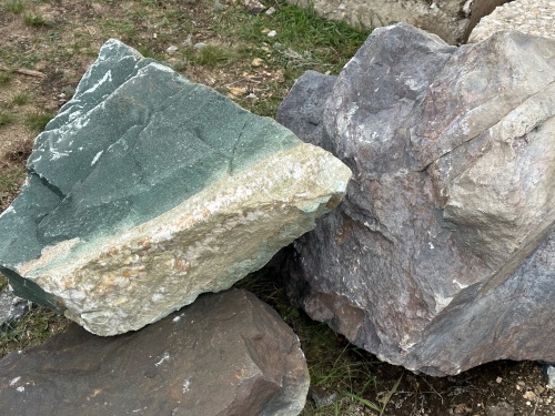 Камни для ландшафтного дизайна зелёные 10-60 килограмм купить в Полевском