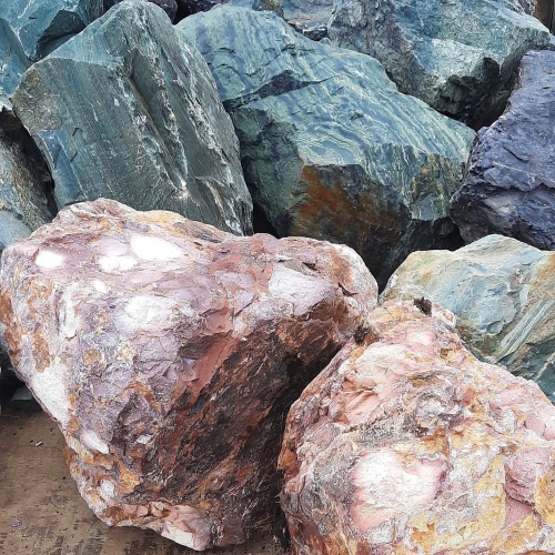 Ландшафтные глыбы красно-фиолетовые 200-1000 килограмм купить в Полевском