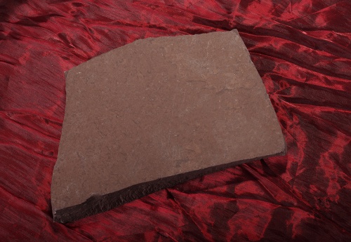 Плитняк лемезит бордовый для цоколя 1,5-2 см купить в Полевском