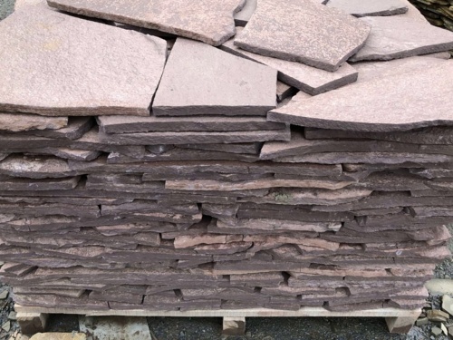 Плитняк лемезит бордовый для облицовки цоколя 20-25 мм  купить в Полевском