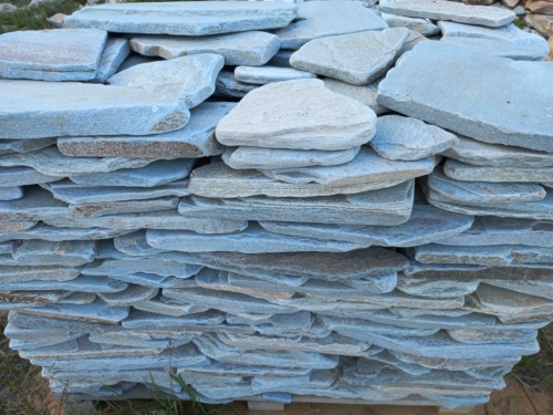 Плитняк златолит зелёный галтованный для цоколя купить в Полевском