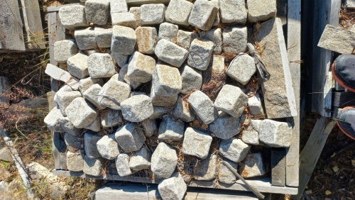 брусчатка-гранитная-колотая-галтованная